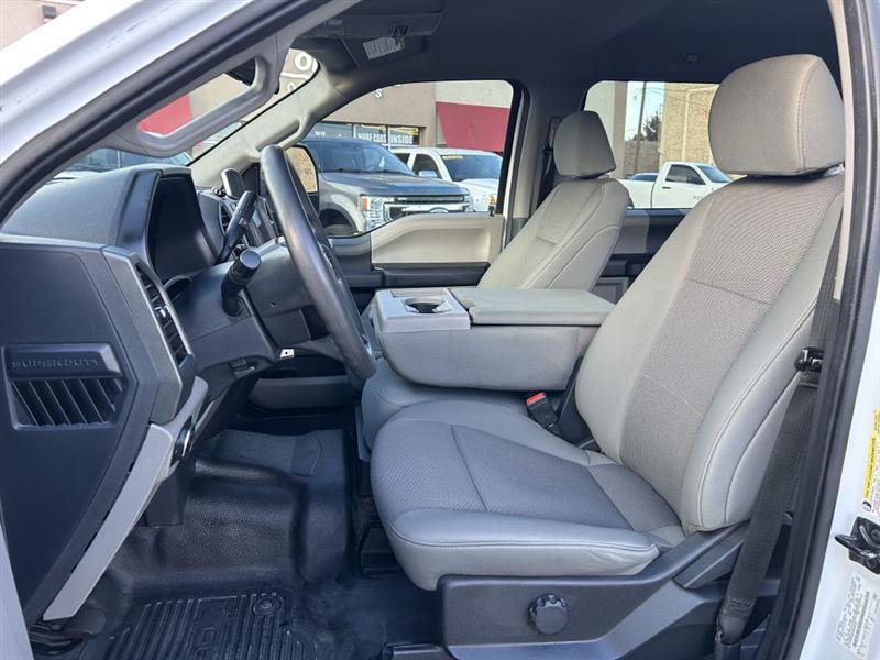 Ford F-250 SD XLT Crew Cab 4WD 2022