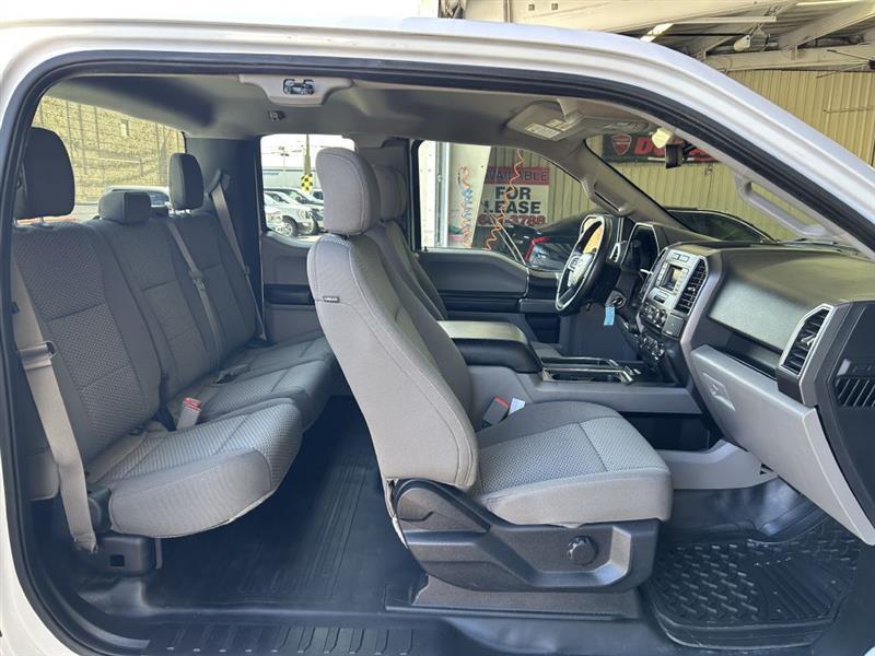 Ford F-150 XLT SuperCab 4WD 2017