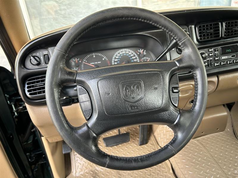 Dodge Ram 2500 Quad Cab 8-ft. Bed 2WD 2001