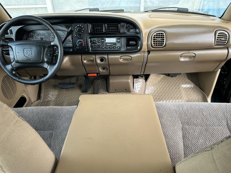 Dodge Ram 2500 Quad Cab 8-ft. Bed 2WD 2001