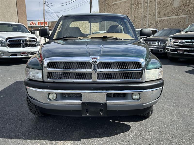 Dodge Ram 2500 Quad Cab 8-ft. Bed 2WD 2001