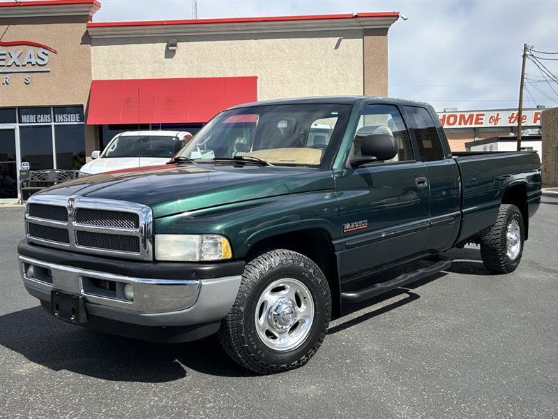 Dodge Ram 2500 Quad Cab 8-ft. Bed 2WD 2001