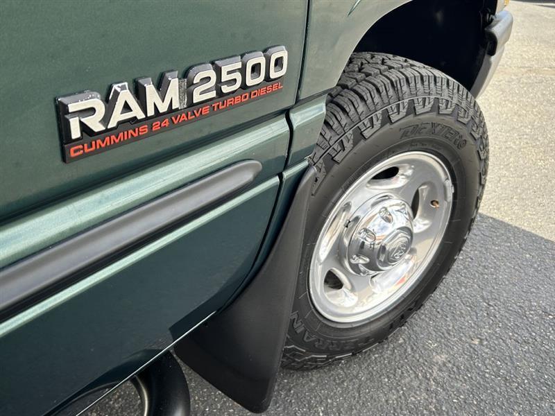 Dodge Ram 2500 Quad Cab 8-ft. Bed 2WD 2001