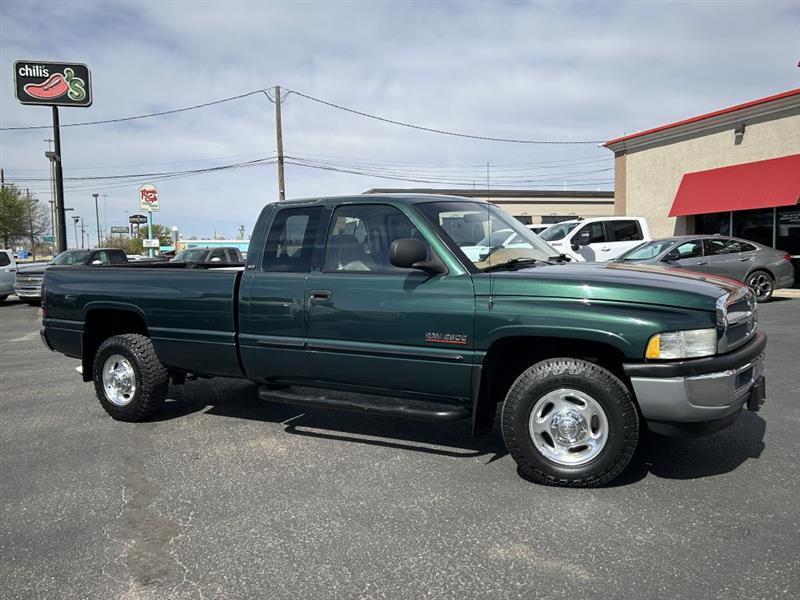Dodge Ram 2500 Quad Cab 8-ft. Bed 2WD 2001