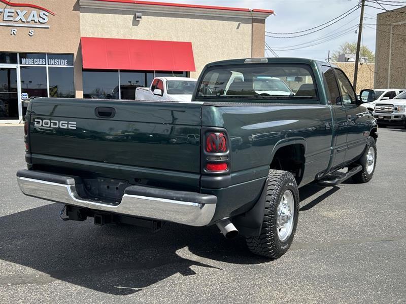 Dodge Ram 2500 Quad Cab 8-ft. Bed 2WD 2001