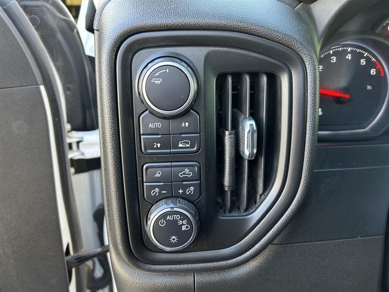 Chevrolet Silverado 1500 1LT Crew Cab 4WD 2022