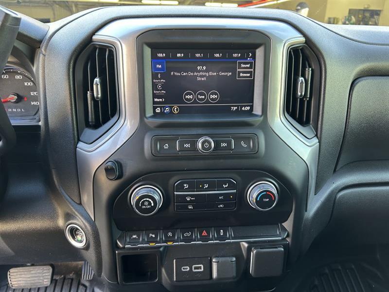 Chevrolet Silverado 1500 1LT Crew Cab 4WD 2022