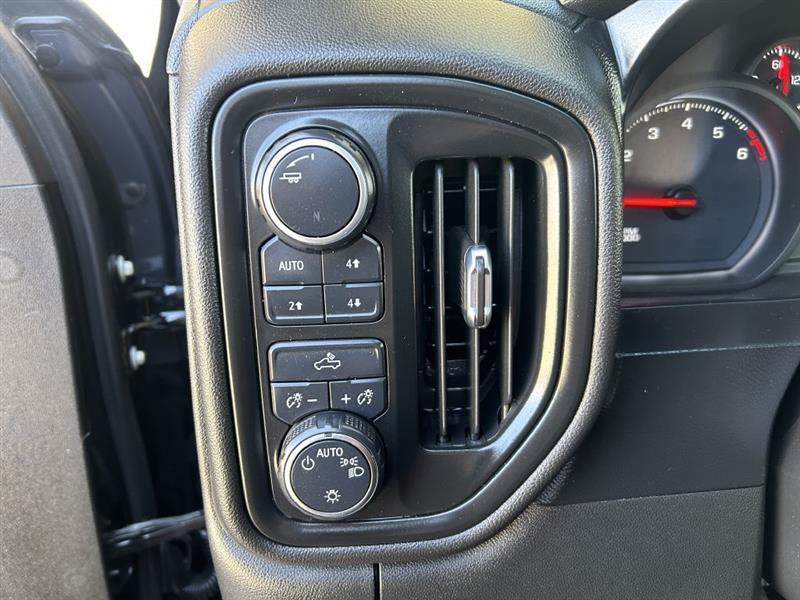 Chevrolet Silverado 1500 Custom Trail Boss Crew Cab Long Box 4WD 2021