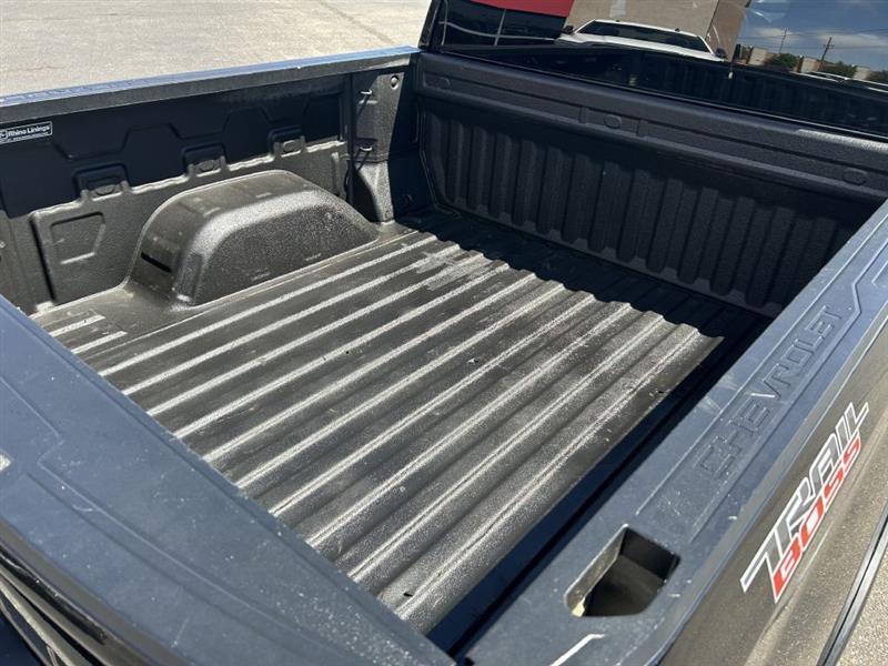 Chevrolet Silverado 1500 Custom Trail Boss Crew Cab Long Box 4WD 2021