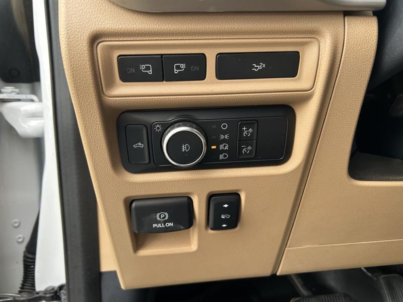 Ford F-150 XLT SuperCrew 4WD 2022