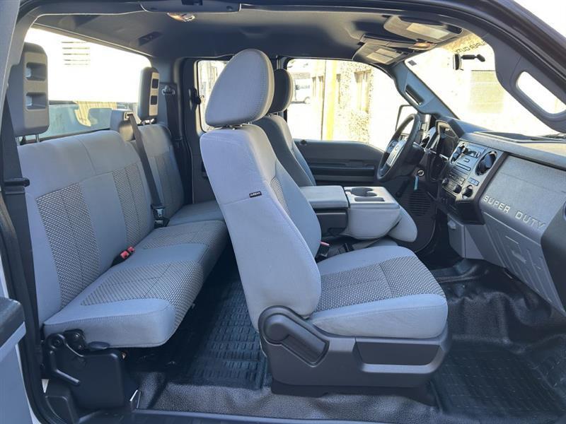 Ford F-250 SD XLT SuperCab 2WD 2013