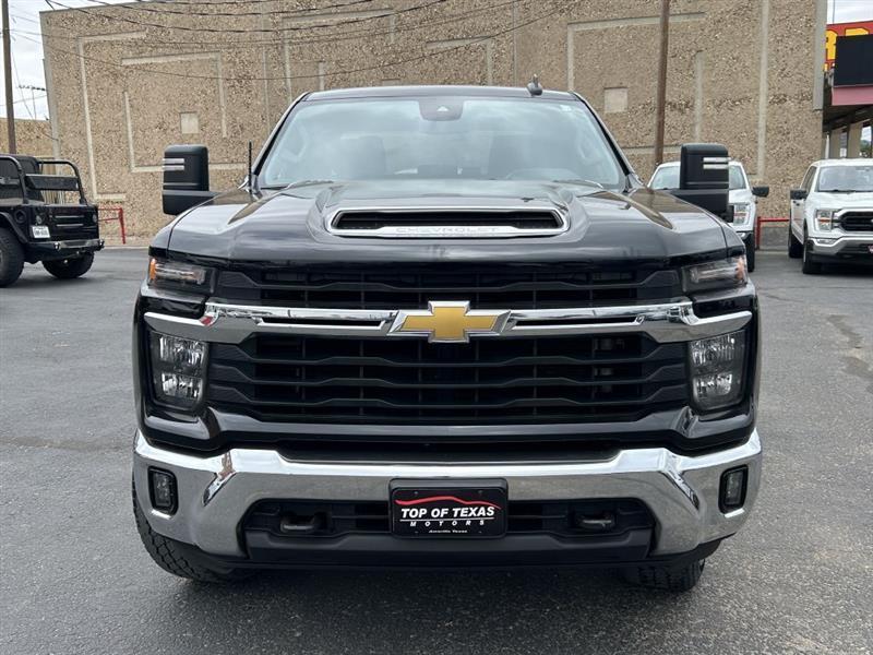 Chevrolet Silverado 2500HD LT Crew Cab Short Bed 4WD 2024