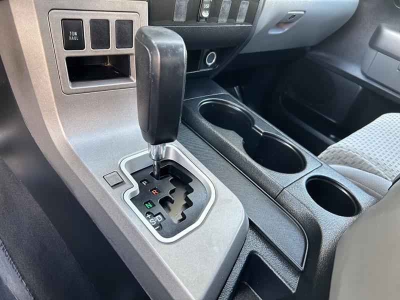 Toyota Tundra Tundra-Grade Double Cab 4.6L 2WD 2012