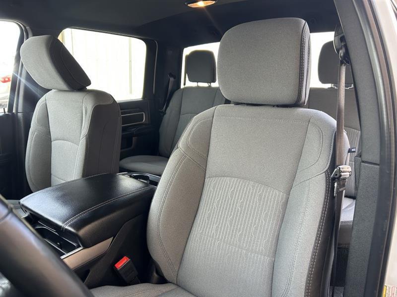 RAM 2500 Tradesman Crew Cab SWB 4WD 2024