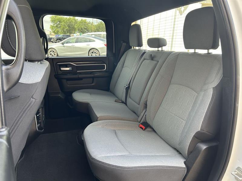 RAM 2500 Tradesman Crew Cab SWB 4WD 2024