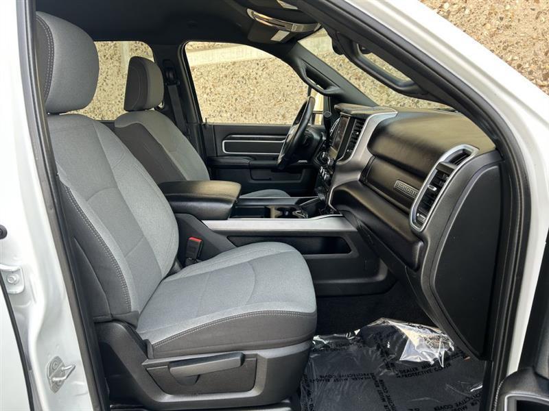 RAM 2500 Tradesman Crew Cab SWB 4WD 2024