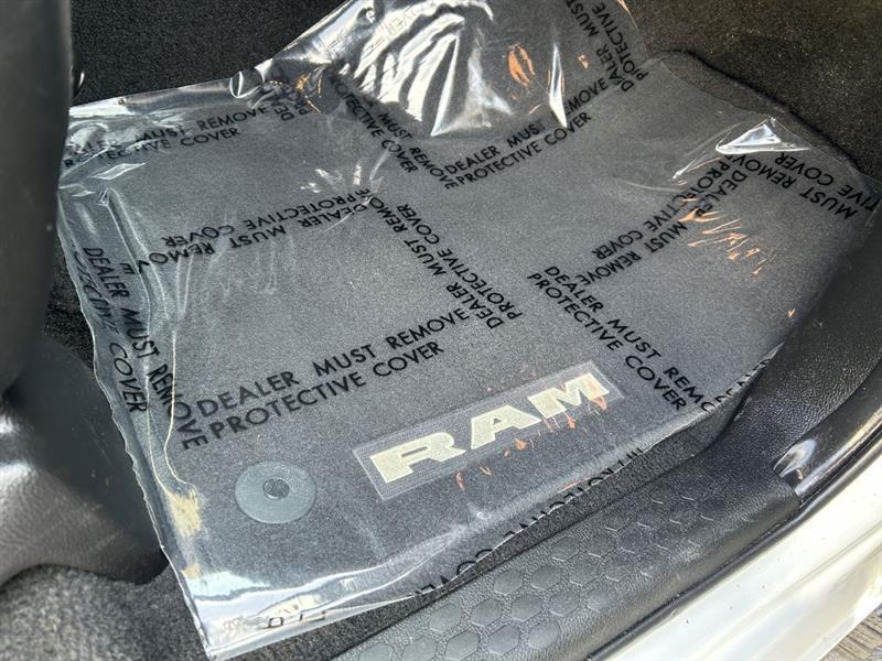 RAM 2500 Tradesman Crew Cab SWB 4WD 2024