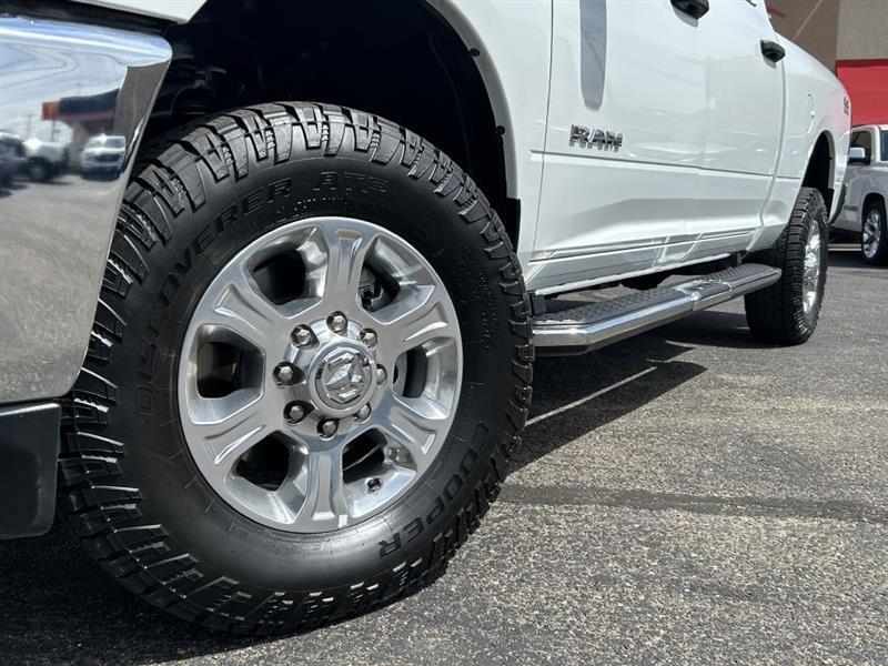 RAM 2500 Tradesman Crew Cab SWB 4WD 2024