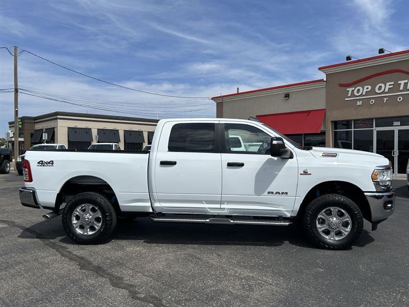 RAM 2500 Tradesman Crew Cab SWB 4WD 2024
