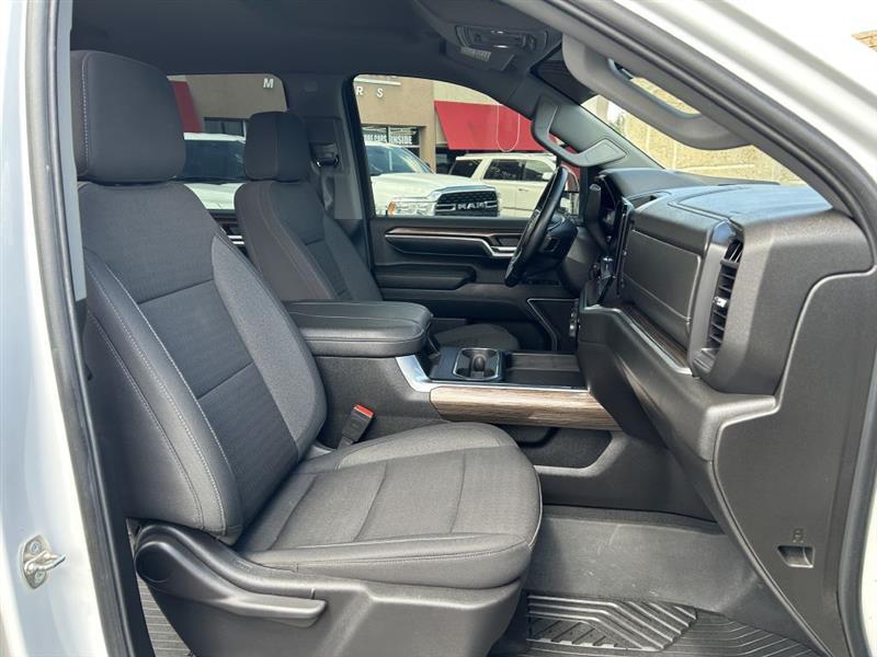 Chevrolet Silverado 2500HD LT Crew Cab Long Box 4WD 2024