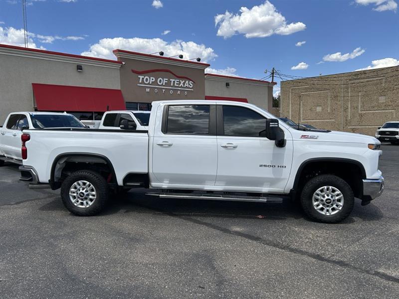 Chevrolet Silverado 2500HD LT Crew Cab Long Box 4WD 2024