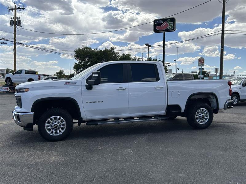 Chevrolet Silverado 2500HD LT Crew Cab Long Box 4WD 2024