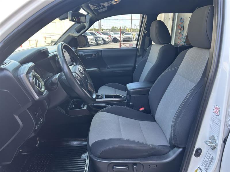 Toyota Tacoma SR5 Double Cab 4WD V6 2022