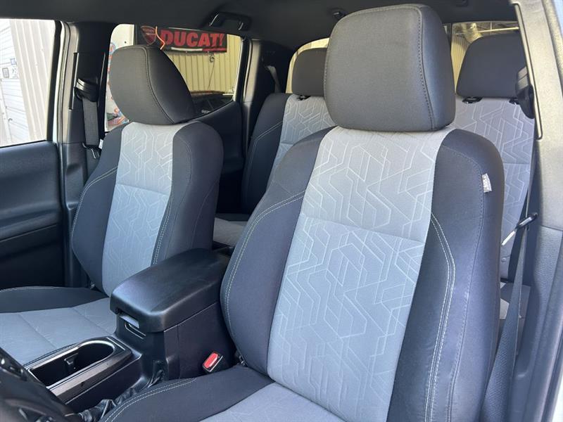 Toyota Tacoma SR5 Double Cab 4WD V6 2022