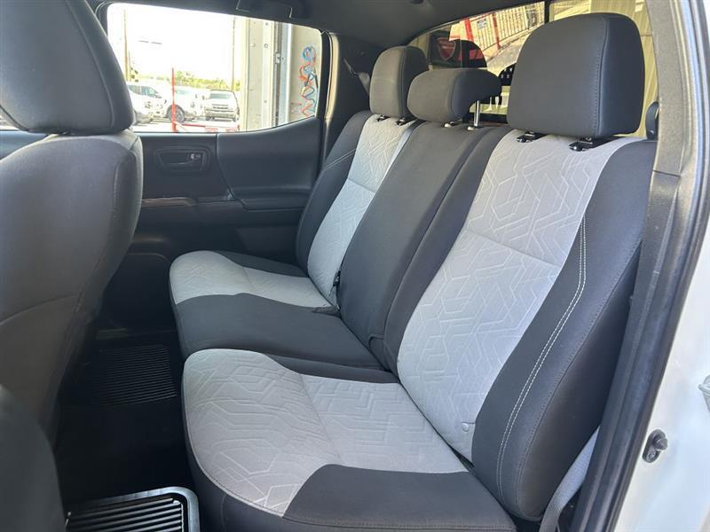 Toyota Tacoma SR5 Double Cab 4WD V6 2022