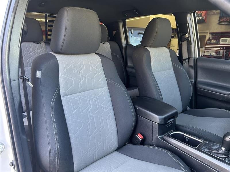 Toyota Tacoma SR5 Double Cab 4WD V6 2022
