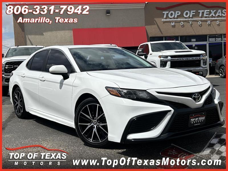 Toyota Camry SE 2021