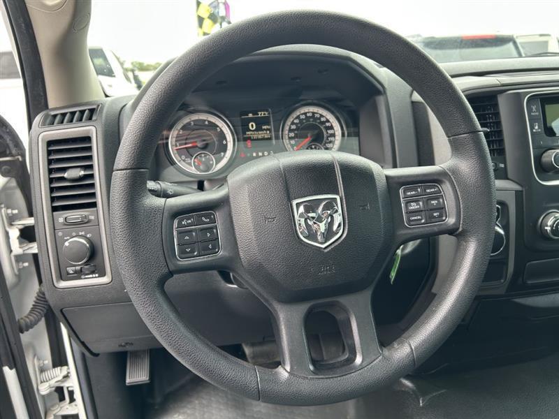 RAM 1500 Tradesman Regular Cab SWB 2WD 2016