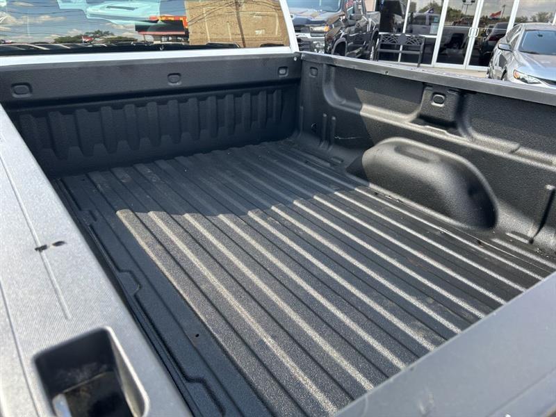 Chevrolet Silverado 2500HD LT Crew Cab 2WD 2017