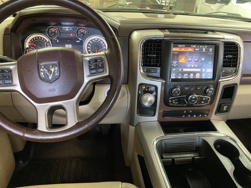 RAM 1500 Laramie Crew Cab SWB 2WD 2016