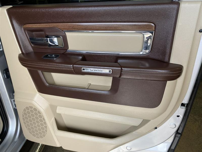 RAM 1500 Laramie Crew Cab SWB 2WD 2016
