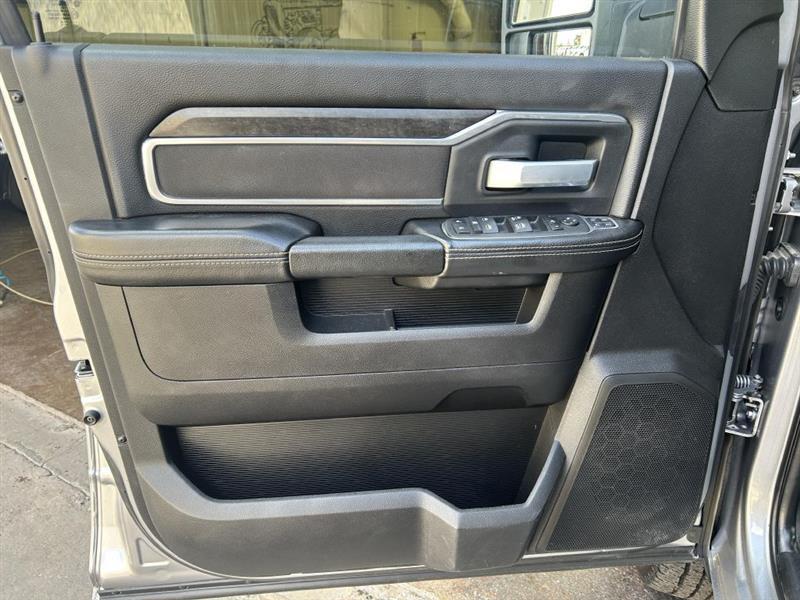 RAM 2500 Tradesman Crew Cab SWB 4WD 2024