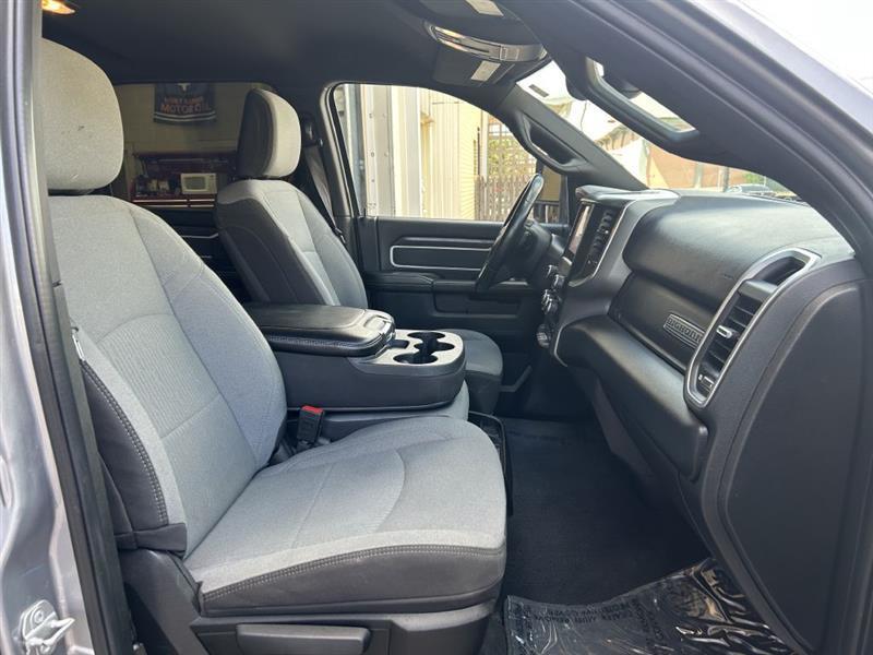 RAM 2500 Tradesman Crew Cab SWB 4WD 2024