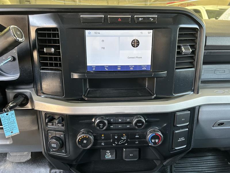 Ford F-250 SD XLT Crew Cab 4WD 2023