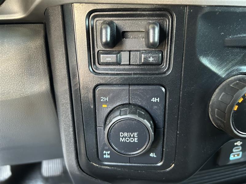Ford F-250 SD XLT Crew Cab 4WD 2023