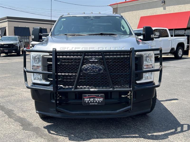 Ford F-250 SD XLT Crew Cab 4WD 2023