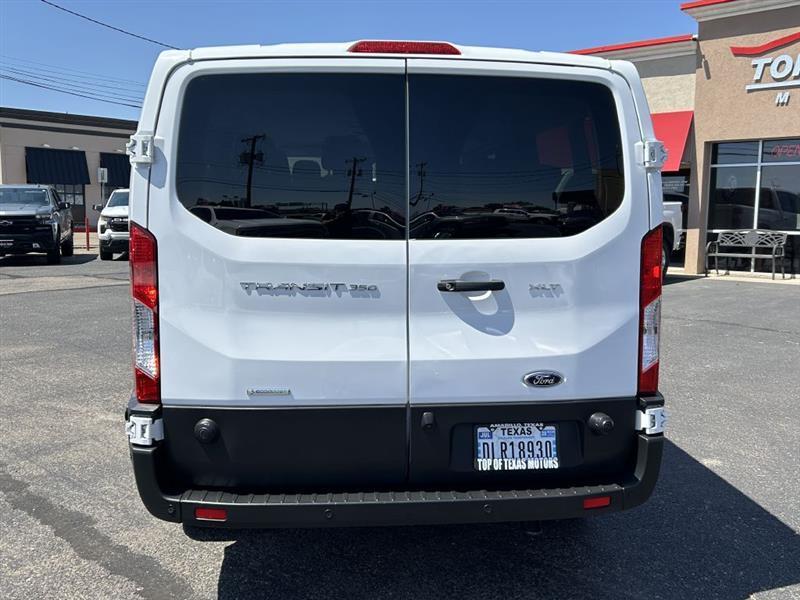 Ford Transit 350 Wagon Low Roof XLT w/Sliding Pass. 148-in. WB 2024