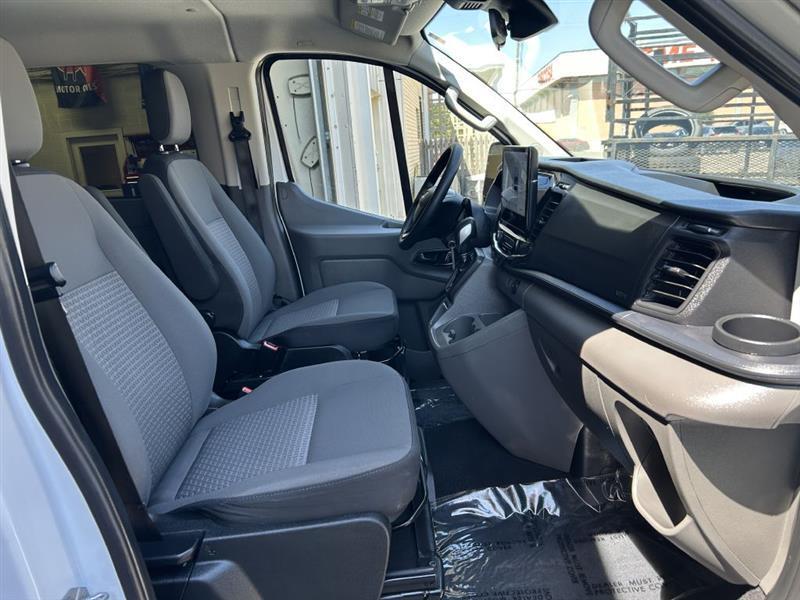 Ford Transit 350 Wagon Low Roof XLT w/Sliding Pass. 148-in. WB 2024