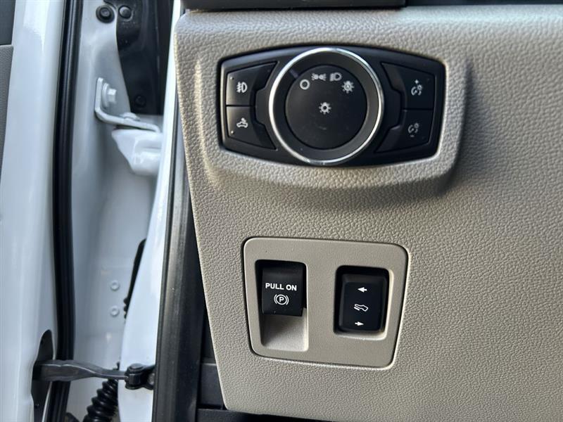 Ford F-150 XLT SuperCrew 4WD 2018