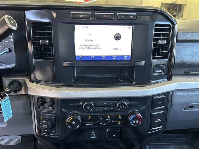 Ford F-250SD photo 10
