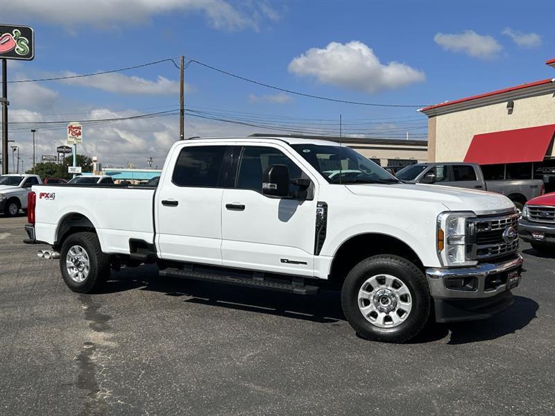 Ford F-250SD photo 21