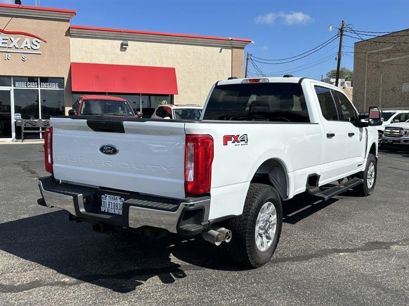Ford F-250SD photo 23