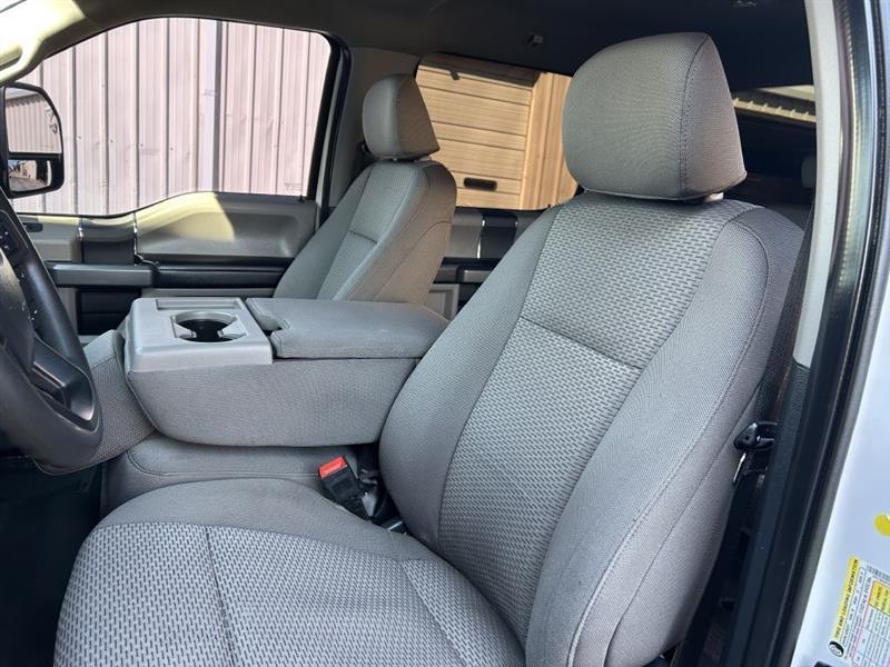 Ford F-250SD photo 9