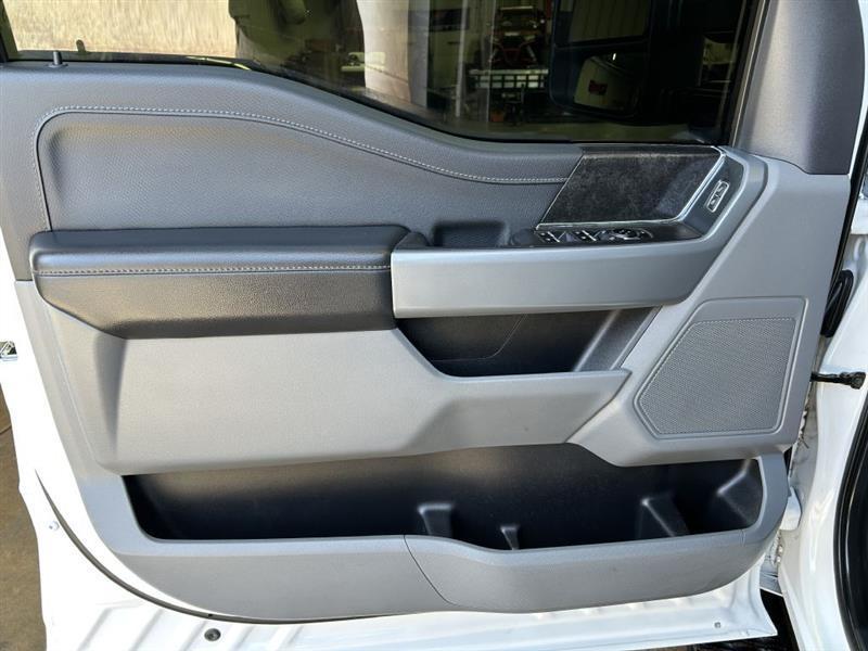 Ford F-150 XLT SuperCrew 4WD 2023