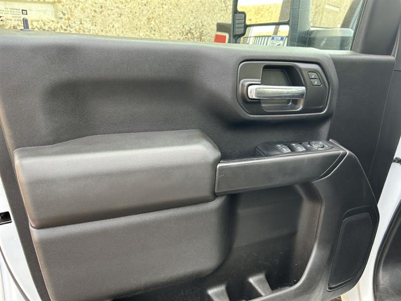 GMC Sierra photo 6