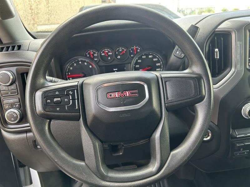 GMC Sierra photo 9